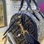 พร้อมส่งความสวย!!! medium TORY BURCH FACTORY MONOGRAM JACQUARD BOSTON BAG กระเป๋าถือหรือสะพายรุ่นใหม่ล่าสุดจาก TORY BURCH FACTORY วัสดุ Woven Jacquard & Leather ในลาย Jacquard คงเอกลักษณ์แบรนด์สวยอยู่ทรงดีไซน์โดดเด่นทรง Boston เปิดปิดด้วยซิปคู่สะดวกใช้ขนา
