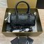 M.C.M Delmy Boston Bag in Visetos น้องหมอนมินิมาแล้วจ้า!! ที่สุดของรุ่นที่ฮอตหนักมาก คอลเลคชั่นที่ยอดขายดีตั้งแต่วันแรกที่ลง shop ด้วยรูปทรงที่กะทัดรัด ตอบโจทย์ได้ทุกลุค ทุกไลฟ์สไตล์ ใช้งานได้ง่ายคล่องตัว มาพร้อมสายโซ่คล้องด้านหน้า และสายหนังครอสบอด