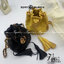 Tory Burch Fleming Soft Mini Bucket Bag กระเป๋าทรงขนมจีบขนาดมินิรุ่น Fleming ดีเทลการตัดเย็บควิลท์สี่เหลี่ยมสุดหรู แพทเทิรน์สุดคลาสสิค ภายในเป็นช่องโล่ง ใส่ของสำคัญจุกจิกได้ สายหนังสลับโซ่ เพิ่มดีเทลความแพงไปอีก จะสะพายไปไหนก็ได้ทุกโอกาส สวยเลิศทุกสี พร้อ