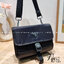PRADA RE-NYLON AND SAFFIANO LEATHER SMARTPHONE CASE / PRADA Messenger Bag กระเป๋าสะพายสปอร์ต ดีไซน์หรู เรียบง่าย ดูแพง น้ำหนักเบา สายสะพายถอดออกได้