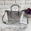 GUESS BALDWINPARK MINI CROSSBODY BAG พร้อมส่ง กระเป๋าถือหรือสะพาย วัสดุหนังแก้วอย่างดี หนังนิ่ม น้ำหนักเบา ตัวกระเป๋าลาย G ทั้งใบสวยมากค่ะ เปิดปิดกระเป๋าแบบซิป ภายในโล่ง ใส่ ipad mini ได้ มีช่องเล็กให้ใส่ของจุกจิก ซับในเป็นผ้าลายแบรนด์ สายสะพายถอดออกไม่ได