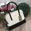 Kate Spade New York Cedar Street Maise CrossBody Bag กระเป๋าถือหรือสะพาย หนังลาย Saffiano สีทูโทนดำขาว สวยอยู่ทรงอด้านหน้าประดับ logo brand เปิดปิดด้วยซิป ภายในมีช่องซิป และช่องเล็ก ใส่กระเป๋าสตางค์ใบยาว ของใช้ ได้เยอะ มีหมุดรองฐานกันรอยสี่มุม มาพร้อมสายส