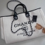 How Cute! 🎄🎄 รุ่นใหม่ล่าสุด!! ที่สาวๆรอคอย Chanel tote canvas bag จากงานพรีเมี่ยม VIP GIFT รุ่นดังเลยค้า Size ใหญ่อลัง บอกเลยว่า **งานดีที่สุด ตัวกระเป๋า กระเป๋าผ้าเป็นผ้า canvas เนื้อดีสมราคา สัมผัส นุ่มลื่นมือมากกกก อะไหล่เงินปั้มแบรนด์แ