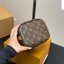 LV All In BB bag กระเป๋าทรงบัคเก็ตไซส์เล็กน่ารัก พร้อมใบลูกแยกใช้งาน และแม่กุญแจ/เนมแท็กสวยหรูโดดเด่น ดีไซน์คลาสสิคคงความเอกลักษณ์