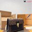 LV VICTOIRE Monogram กระเป๋าสะพายไอเท็มนำแฟชั่นที่น่าดึงดูดใจ ทรงกะทัดรัดและใช้งานได้สะดวก หนังแคนวาสอย่างดี ลาย Monogram เปิด-ปิดแบบกดล็อคอะไหล่สีทองสวยงาม ภายในมี3ช่องกว้างสามารถใช้งานได้หลากหลายและจุของได้มากมายเกินคาดนะคะ