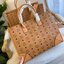 หนังแท้ M.C.M Visetos Anya Shopper Tote With Makeup Bag / M.C.M Tote Bag กระเป๋าทรงช็อปปิ้ง ขนาดน่าใช้ ภายในเป็นช่องโล่งกว้าง จุของได้เยอะ งานหนังแท้ทั้งใบ มีหมุดรองฐานกระเป๋าอย่างดี มาพร้อมสายยาวถอดได้ ในราคาสุดคุ้มน้า งานดีเกินราคาแบบนี้ สาวๆห้ามพลาดจ้า