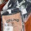 Kipling Patsy M Crossbody คอลเลคชั่นใหม่ล่าสุด ที่ไม่เน้นลวดลายและสีสัน แต่เน้นรูปแบบการใช้งานที่ง่ายแสนง่ายไม่ซับซ้อน ขนาดกำลังดี สามารถใส่ของที่จำเป็นได้ ไม่ว่าจะเป็นโทรศัพท์มือถือหรือกระเป๋าสตางค์ น้ำหนักเบา ด้านในของกระเป๋ายังแบ่งช่องเป็นระเบียบ พกพาไ