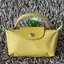 LONGCHAMP LE PLIAGE ORIGINAL Pouch with handle กระเป๋าถือขนาดมินิทรงpouch ให้ความหรูหราจาก Le Pliage (เลอ ปลิยาจ) ในขณะที่ที่ปิดแบบซิปช่วยให้คุณมั่นใจได้