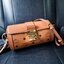 M.C.M SMALL TRACY CROSSBODY IN VISETOS สาวรออยู่!! ไอเท็ม must have เรียบหรู คงเอกลักษณ์ของคอลเลคชั่นเทรซี่ ที่ให้ความเป็นผู้ดีในตัว กระเป๋าสะพายข้างทรงกระบอก ขนาดกำลังสวย วัสดุหนังแคนวาสคุณภาพดีสลับหนังแท้ สวยงาม เปิด-ปิดด้วยตัวกดล็อค ภายในโล่ง ใส่ของได้