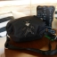 มาแล้วค้า! PRADA NYLON CROSSBODY BAG กระเป๋าสะพายพรีเมี่ยมกิ้ฟจากเคาน์เตอร์ต่างประเทศ Limited edition วัสดุ Nylon เนื้อหนาคุณภาพดีตามแบบฉบับแบรนด์ ขนาดใหญ่ จุได้เยอะ น้ำหนักเบา ด้านหน้าเป็นลายหมีปั๊กกลิ้ตเตอร์โลโก้แบรนด์อะไหล่ทองหรู ภายในซับ Polyester 100