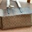 COACH TOWN TOTE SIGNATURE BAG((76636)) พร้อมส่งอีกครั้ง! กระเป๋าใบใหญ่หนังแท้ สวยงามค่ะ ป้ายอะไหล่แบรนด์แบบโลหะสีทองสวยหรูมากๆ เปิดปิดกระเป๋าแบบกระดุมแม่เหล็ก ใช้งานง่าย ภายในกว้างมากๆค่ะบอกเลย สาวๆที่สัมภาระเยอะหายห่วงค่ะ พร้อมช่องกระเป๋าซิปให้ใส่มือถือห