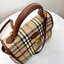 พรีเมี่ยมกิ๊ฟแท้ 100% 】Burberry london kelly bag vintage with strap Gift Bag กระเป๋าถือหรือสะพายไหล่ วัสดุ canvas ภายในโล่ง มี1ช่องซิป มีสายยาว มีฐานกันกระแทก ถอดสายได้ คุณนายสุดๆ ไม่ควรพลาดจริงๆค่า
