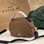 COACH SERENA SATCHEL CROSSBODY BAG กระเป๋าทรงโดมเล็ก น่ารัก แต่ใส่ของได้จุเลยทีเดียว!! มี2ช่องซิปหลัก ช่องค่อนข้างกว้าง สามารถใส่กระเป๋าเงินใบกลางได้;ของจำเป็นอื่นๆได้ครบเลยค่ะ มีช่องเล็กให้ใส่ของจุกจิก ด้านหลังมีช่องเล็กให้อีกช่องค่ะ พร้อมสายยาวถอดออกได้
