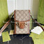 หนังแท้ GUCCI Horsebit phone bag กระเป๋าสะพาย กระเป๋าใส่โทรศัพท์สุดคลาสสิก หนังวัวแท้สีน้ำตาล อะไหล่สวย ดีไซต์สัญลักษณ์วงแหวนตามแบบฉบับ GUCCI มาพร้อมกล่องแบรนด์และสายสะพายยาวที่สามารถปรับระดับได้ พร้อมส่งให้สะพาย สวยๆ กันแล้ววันนี้ ใบนี้ must have..ค่ะ.!!