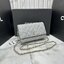 ORI หนังแท้ | CHANEL Woc Wallet on Chain 18cm กระเป๋าสะพายทรงวอคดีไซน์แบ่งช่องด้านในเป็นกระเป๋าสตางค์ รุ่นยอดนิยม หรูหราระดับตำนาน สวยงามเหนือกาลเวลา