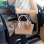 รุ่นขายดีตลอดกาล กระเป๋าหนัง saffiano สวยมากๆค่า รุ่น KEEP Infinite office bag สวย น่ารัก ขนาดตอบทุกโจทย์การใช้งาน เห็นแล้ว **หลงรักเลยคะ 🌲ตัวกระเป๋าขนาดกำลังดีหนังsaffiano ลายสวยที่สำคัญ ดูแลรักษาง่าย ประดับด้วยผ้าพันหูกระเป๋ารุ่นพิเศษ ทำให้กระเป