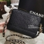 Chanel Shoulder Bag With Chain VIP Gift With Purchase (GWP) พรีเมี่ยมกิ้ฟ Chanel Perfume Counter วัสดุหนังคาเวียร์สวยหรูอยู่ทรง เปิดปิดด้วยซิปสะดวกใช้หัวซิปแบรนด์ ห้อยอะไหล่โลโก้ทองเพิ่มดีเทลเก๋ ภายในมีโลโก้และช่องซิป ใส่กระเป๋าสตางค์ มือถือ iphone ได้ มา
