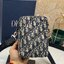 Dior Phone Oblique Bag / Dior World Tour Zip Messenger Pouch Oblique เกรดออริจินอล ได้ใจหนุ่มๆไปเลยใบนี้!! หลงรักตั้งแต่แรกเห็นมีอยู่จริง!!
