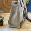 Tory burch ella multi stitch canvas micro tote กระเป๋าใบนี้บอกเลยว่าสไตล์เก๋และแปลกตาเลยทีเดียว กระเป๋าทรงสี่เหลี่ยมขนาดมินิ มีสายเล็กๆ สำหรับสะพายข้าง ลวดลายและสีสันบนกระเป๋ามีเอกลักษณ์ความเป็นวินเทจแบบทอรี่โดยเฉพาะ เป็นอีกหนึ่งแอ็กเซสเซอรี่ที่ทางแบรนด์ร