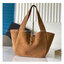 YSL Le 5 À 7 Bea suede tote bag กระเป๋าทรงโท้ทงานหนังกลับ สวยเด่นเป็นเอกลักษณ์มาก ดีไซน์เรียบแต่มากมีอยู่จริง สวยดูแพง ที่ไม่มีตอนนี้คือพลาด