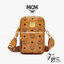 M.C.M N/S Crossbody Bag in Visetos Original M.C.M MINI TECH CROSSBODY IN COLORBLOCK ใหม่ล่าสุด!! คอลเลคชั่นสุดปังสำหรับหนุ่มๆ กระเป๋าสะพายข้าง ตอบโจทย์หนุ่มๆไลฟ์สไตล์สปอร์ตแมน ให้หนุ่มๆพกพาไปไหนๆได้สะดวก คล่องตัว วัสดุหนัง crossgrain สลับหนังแคนวาส ดีไซน์
