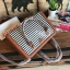 GUESS Factory woman’s classic shoulder bag กระเป๋าถือหรือสะพาย รุ่นคลาสสิค วัสดุ polyester มีช่องใหญ่ใช้งานถึง3ช่อง ตัวเปิดปิดแบ่งเป็นกระดุมแม่เหล็ก2ช่อง และช่องซิปกลาง1ช่อง หูจับพับลงได้ มาพร้อมสายสะพายยาว ปรับและถอดออกได้ ใส่กระเป๋าสตางค์ยาวและไอแพคได้ 
