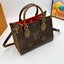 LV OnTheGo PM bag / LV onthego pm bicolor tote bag กระเป๋าทรงโท้ทที่ใครเห็นต้องเป็นคลั่งรัก ยอดฮิต คลาสสิค ผู้ดี หรูหราได้ทุกลุค ทุกสไตล์ มาพร้อมหูจับในตัว คล้องแขนก็ดูแพง หรือจะเกี่ยวสายครอสสะพายก็อัพลุคได้เลย