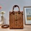 M.C.M SMALL SOFT BERLIN CROSSBODY IN VISETOS งานเบสท์เซลเลอร์ หายาก กับไอเท็มในดีไซน์ทรงกระเป๋าเดินทางแบบคลาสสิค ทรงตั้ง ย่อส่วนมาให้ใช้งานได้แบบสบายๆ พกพาสะดวก แมทช์ได้ทุกสไตล์ ใช้ได้แบบ unisex ใช้งานง่ายด้วยหูจับในตัว