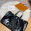 YSL Vavin Tote in Black Classic Leather / YSL SHOPPING E/W IN SUPPLE LEATHER รุ่นหนังเงา กระเป๋าทรงโท้ทใบใหญ่ หน้าโลโก้ใหญ่โดดเด่น ช่องกว้างใช้งานง่าย ภายในโล่งกว้างมาก ใส่ของได้สบาย หิ้วไปเที่ยวต่างจังหวัด สะพายไปต่างประเทศตามใจ!! เลิศตรงที่ดีไซน์ใบนี้เป