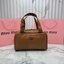 ORI หนังแท้ | Miu Miu Leather top-handle bag กระเป๋าสะพายทรง keepall เรียบแต่ฟาด หรูหราทุกองศา ใครเห็นก็ต้องเหลียว