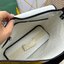 GOYARD Capetien MM Messenger Bag กระเป๋าแมสเซ็นเจอร์ใบใหญ่ ที่สุดของความหรู ตอบโจทย์การใช้งานจุของได้เยอะ เอกสาร แทปเล็ต พร้อมสายสะพาย ใช้งานง่าย ใบจริงสวยงามตามรูปค่ะ