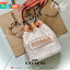 COACH Color-Block Leather Field Bucket Bag ((C3850//C3851)) พร้อมส่งที่ไทย ใหม่ล่าสุดค่ะ! กระเป๋าทรงขนมจีบ สุดฮิต ใช้ได้กับทุกๆวัน หนังแท้ลายหนังสวยนิ่มมือดีค่ะ ด้านหน้ามีโลโก้แบรนด์ตังใหญ่ ปากกระเป๋าแบบหูรูด ปล่อยหนังห้อยยาวลงมา ภายในกระเป๋ากว้างใส่กระเป