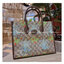 GUCCI Tiger GG small tote bag ใบใหญ่ อีกไอเท็มใหม่ ร้อนแรงไฟลุก!! ต้อนรับปีเสืออย่างเป็นทางการ จัดให้แบบเลิศๆ กับกระเป๋าทรงโท้ท วีไอพีพรีเมี่ยมกิ๊ฟ ไซส์ใหญ่ โดดเด่นด้วยลวดลายไม่ซ้ำใคร สวยเอกลักษณ์ วัสดุหนังแคนวาส ภายในโล่งกว้างมาก ใส่ของแบบแน่นๆ จุๆไปได้เ