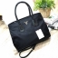 New item! Prada Nylon handbag กระเป๋าถือสะพาย **ทรงยอดฮิต มาแล้วค้า จากงานพรีเมี่ยมกิ้ฟใหม่ บอกเลยว่า ใบนี้ Nylon สลับหนัง สวยคุ้มสุดๆคะ ด้านหน้าประดับด้วยโลโก้แบรนด์สวยหรู ด้านในมีช่องซิปแบ่งอีกหลายช่อง มาพร้อมป้ายหนังแท็กห้อยประบดับเก๋ๆ ด้านข้างมีกระดุม