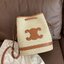 Celine Vip Gift Bag กระเป๋าถือหรือสะพายไหล่ วัสดุ Canvas สวยหรูอยู่ทรง อะไหล่ทอง ติดโลโก้แบรนด์ด้านหน้า หรูหรา มีสายยาว ถอดสายได้ ปรับระดับได้ น้ำหนักเบา มาพร้อมถุงผ้าแบรนด์ ไม่ควรพลาด ใบจริงสวยมากก คุณค่าที่คุณคู่ควรค่า