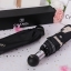 Chanel Umbrella VIP Gift- Black and Beige Camellia With Gift Box Vip Gift Chanel ของแท้ 100% ร่มพับระบบออโต้พรีเมี่ยมจาก Chanel Cosmetic Counter สำหรับกันฝนกันแดด ปกป้องทั้งแดดและฝนพกพาสะดวก ใช้งานง่ายด้วยปุ่มกดออโต้ มาพร้อมปลอกร่ม ภาพถ่ายจากสินค้าจริง สว