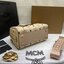 M.C.M ESSENTIAL BOSTON BAG IN VISETOS Small 23 Handbag มาพร้อมสายสปอร์ต กระเป๋าถือ/สะพายข้าง ทรงหมอน สวยโดดเด่น ทรงสวยยอดนิยม มาพร้อมพวงหนังห้อย และสายรัดเก็บหูจับ วัสดุหนังแคนวาสคุณภาพดี เปิด-ปิดด้วยซิป ภายในโล่งกว้าง ใส่ของได้เยอะ กระเป๋าสตางค์ โทรศัพท์
