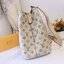 LV neonoe monogram canvas สีใหม่ อีกหนึ่งรุ่นท็อปฮิต ที่ไม่มีไม่ได้จริงๆ กับกระเป๋าสะพายทรงบัคเก็ตใบใหญ่ โดดเด่นและเป็นเอกลักษณ์ด้วยการตกแต่งลายพิมพ์เฉพาะลงบนผืนหนัง