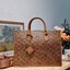 M.C.M HIMMEL TOTE IN LAURETOS คอลเลคชั่นใหม่ ดีไซน์ละมุน น่าใช้มากๆ ต้อนรับลวดลาย lauretos ไอคอนิกโมโนแกรมใหม่ ที่สวยแตกต่าง กระเป๋าทรงโท้ท ใบใหญ่ โทนสีเรียบหรู