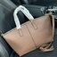ของแท้ 💯% 】Tory Burch McGraw Top-Zip Satchel เรียกได้ว่าใบเดียวก็เอาอยู่ สำหรับสาวๆที่ชอบทรง Tote Bags และ Crossbody Bags ใบนี้ตอบโจทย์ได้ดี โทนสีเรียบง่ายแต่แฝงไปด้วยความดูดี สุขุมและเป็นผู้ใหญ่