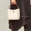 คอลเลคชั่นขายดี มากี่รอบๆ ก็หมดไวทุกรอบ!! TORY BURCH MCGRAW MINI BUCKET BAG กระเป๋าสะพาย และ ถือ คล้องแขน ทรงถัง สะพายได้ 2 ทรง ผลิตจากหนังแท้ หนังลูกวัว หนังนุ่ม หนังหอม น้ำหนักเบามากกก!! หนังลื่น นิ่มสวยมากๆ!! ด้านหน้าประดับโลโก้แบรนด์ ภายในโล่งกว้าง มี