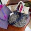 Tory burch t monogram jacquard drawstring hobo อีกหนึ่งคอลเลคชั่นจาก T monogrameที่ออกแบบมาในรูปทรงกระเป๋า hobo เป็นกระเป๋าที่มีพื้นที่เยอะในการจัดเก็บสิ่งของได้อย่างดีเยี่ยม ลวดลายสีสันของกระเป๋าทอลายแบบแจ๊คการ์ดอย่างประณีต สะท้อนให้เห็นถึงกลิ่นอายงานฝีม