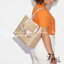 COACH CA607 CITY TOTE IN SIGNATURE CANVAS WITH HORSE AND CARRIAGE PATCHWORK GRAPHIC กระเป๋าทรงโท้ทใบใหญ่ คอลเลคชั่นใหม่ สวยโดดเด่นมากๆ น่ารักน่าใช้ไปอีกด้วยลวดลายซิกเนเจอร์โดดเด่น ใบนี้ใส่ของได้ของครบครัน จุได้แบบไม่ต้องกลัวเต็ม!! วัสดุหนังแคนวาสคุณภาพดี 