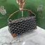 ORI หนังแท้ | Goyard Bowling 25 Toiletry Bag / Goyard Pouch กระเป๋าทรงพอช พร้อมสายถือจับถนัดมือใช้งานง่ายกะทัดรัด ตอบโจทย์ความเรียบง่ายแต่คลาสสิก ใช้ได้ทั้งชายหญิง หรูหรา ติดแกรมที่สุด เป็นรุ่นตามหา ที่ตอนนี้มีพร้อมส่งแล้วค่า