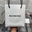 หนังแท้ BALENCIAGA XXS TOTE / Balenciaga shopping tote xxs พกกระเป๋าช้อปปิ้ง ไปทุกที่ในฤดูกาลนี้ ดีไซน์ที่ใช้ได้ทุกวันตั้งแต่หนังแบบมีเท็กซ์เจอร์ ภาพสินค้าถ่ายจากงานขายจริง ใช้งานต่างประเทศได้