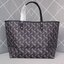 COACH 91107 REVERSIBLE CITY TOTE WITH HORSE AND CARRIAGE PRINT ใช้ได้ 2 ด้าน 🔺ทรง Tote รุ่นแนะนำค่ะ!! วัสดุ pvc อย่างดี นิ่มยวบตัวสวย ลายรถม้าทั้งใบค่ะ (ในไทยหายากค่ะลายนี้) 📌สามารถใช้ได้ทั้งด้านในและด้านนอกนะคะ สวยทั้ง2ด้านเลยทีเดียว เป็น