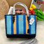 COACH C4086 MOLLIE TOTE 25 IN SIGNATURE JACQUARD WITH STRIPES แจกความสดใสด้วยลุคคัลเลอร์ฟูล กระเป๋าทรงโท้ท มินิไซส์ ตกแต่งลายเอกลักษณ์ถักทออยู่บนผ้า jacquard ตัดกับลายเส้นสีสันสวยงาม ลงตัวไม่ซ้ำใคร ภายในเป็นช่องโล่ง มีช่องซิปกลางใส่ของได้ ขนาดกำลังดีแบบใส