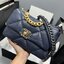 CHANEL 19 HANDBAG กระเป๋าสะพายดีไซส์คลาสสิคหนังแท้นิ่มเงาสวย เกรดออริ ท็อป สลับแท้ 1:1 เกรดดีสุด ผ่านทุก ตม ใช้งานต่างประเทศได้