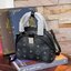 M.C.M Anna Visetos Crossbody Mini กระเป๋าครอสบอดี้ไซส์มินิใบนี้ใช้ประโยชน์จากดีไซน์สุดคลาสสิกของไลน์ Anna ทำให้ได้ผลลัพธ์เป็นแอกเซสซอรี่ร่วมสมัยที่ตรงกับไลฟ์สไตล์ไม่หยุดนิ่ง หนังนุ่ม (Nappa) เพิ่มความโดดเด่นให้ตัวกระเป๋าที่รังสรรค์จากผ้าใบเคลือบผิวล