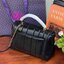 OUTLET 】Tory Burch Kira Top Handle Satchel มี2ขนาด Small/Medium กระเป๋าทรงใหม่ล่าสุดจากรุ่นคิร่า (Kira) มาในเทคนิคตัดเย็บควิลท์แนวขนาน ใช้วัสดุหนังเงานุ่ม สะท้อนแรงบันดาลใจแบบนิวยอร์กจากเบาะหนังในรถคลาสสิค Hardwareสีทองสวยหรู และจุดเด่นอีกรุ่นคิร่าคือความ